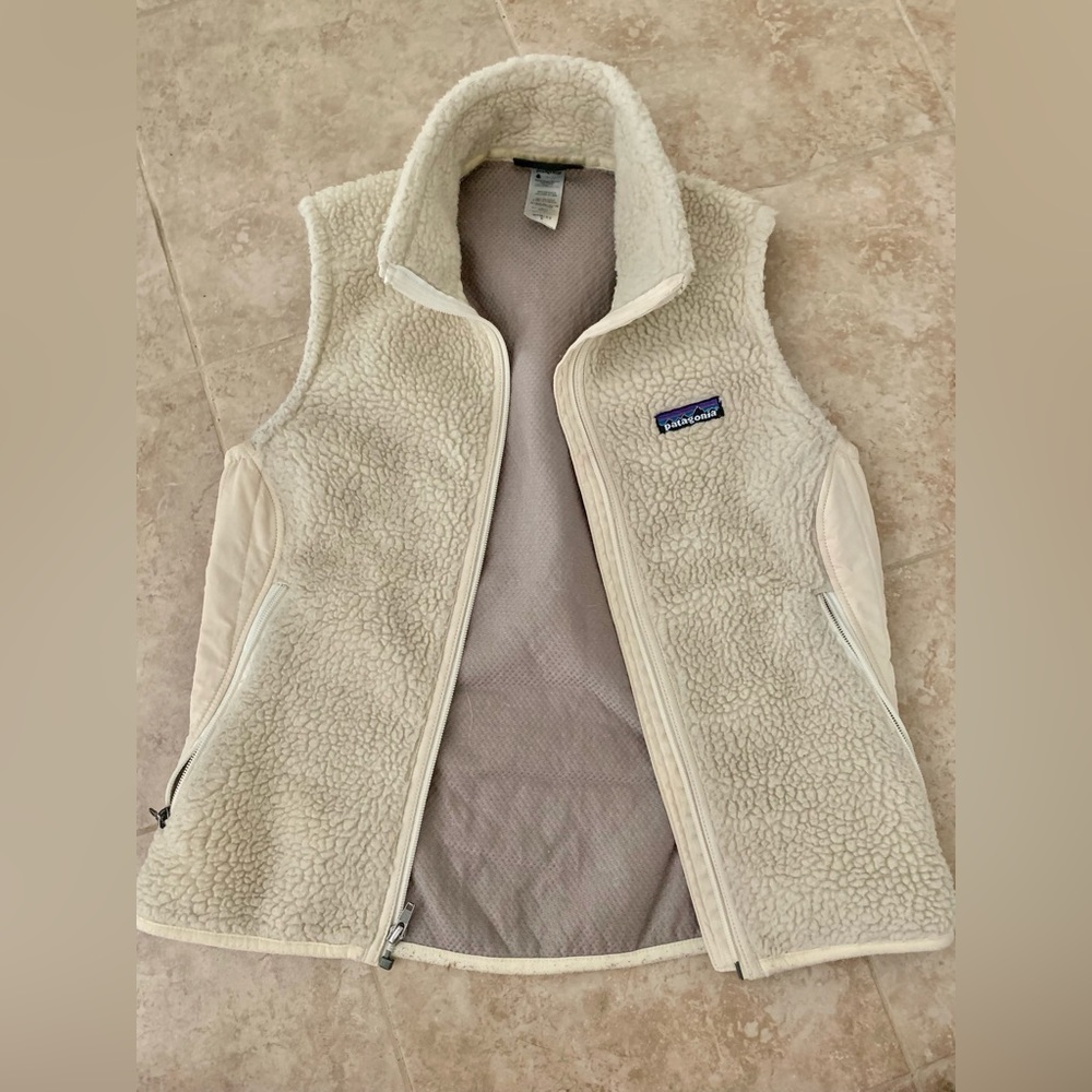 Patagonia Creme Fuzzy Sweater Vest with Pockets